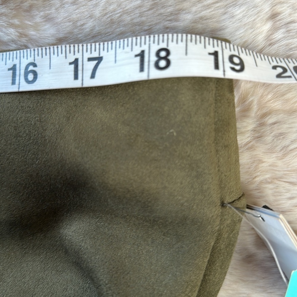 One5One | for Stitchfix 
Green High Rise Pull On Bonded Suede Skinny Leg… - Picture 10 of 14